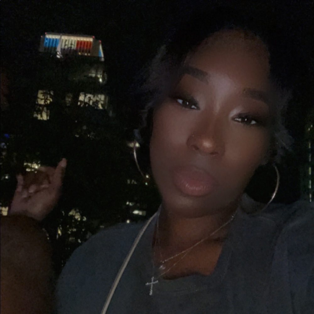 Meet your Posher, Corenthia